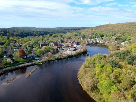 Looking to make an impact with your property marketing? Our real estate drone photographer specializes in capturing eye-catching aerial shots that make your listings stand out.