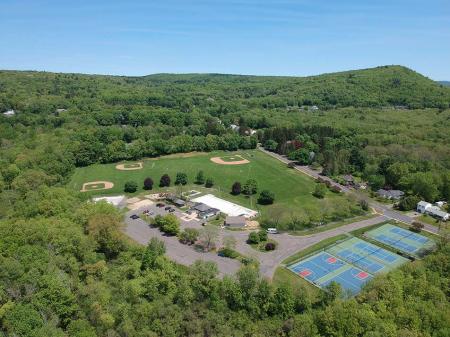 Looking to make an impact with your property marketing? Our real estate drone photographer specializes in capturing eye-catching aerial shots that make your listings stand out.