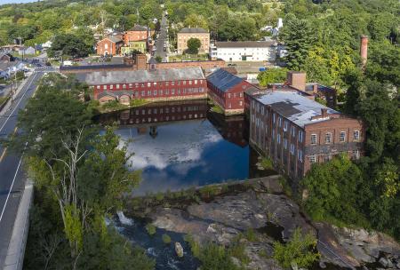 Looking to make an impact with your property marketing? Our real estate drone photographer specializes in capturing eye-catching aerial shots that make your listings stand out.
