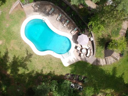 Looking for a skilled drone photographer experienced in capturing captivating aerial shots for real estate? Look no further!