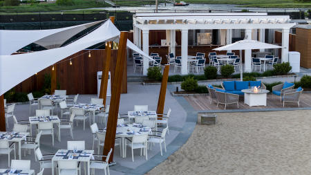 Why Architects Trust Our Drone Services
Professional Expertise: Our team works closely with architects to deliver visuals tailored to their specific needs.
Advanced Technology: We use state-of-the-art drones to ensure the highest quality imagery and data.
Custom Solutions: We adapt our services to suit each projects unique requirements.
Safety and Compliance: Our licensed drone operators follow all FAA regulations, ensuring safe and reliable operations.